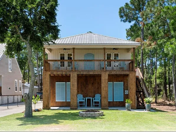 1211 Desoto Ave, Dauphin Island, AL 36528