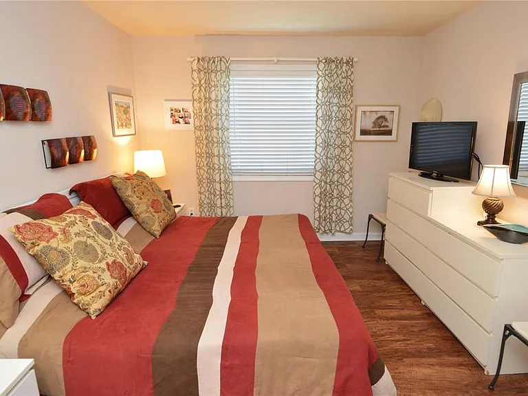 3889 Pompano Dr SE #C — Photo 26