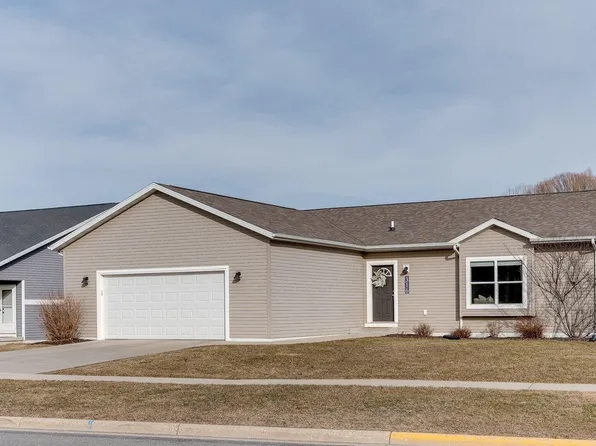 316 S 6th St, Evansville, WI 53536