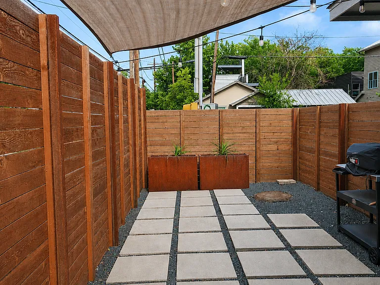 94 Robert T Martinez Jr St — Photo 15