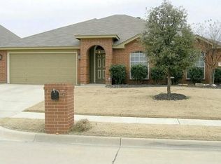 808 Peach Ln, Burleson, TX 76028