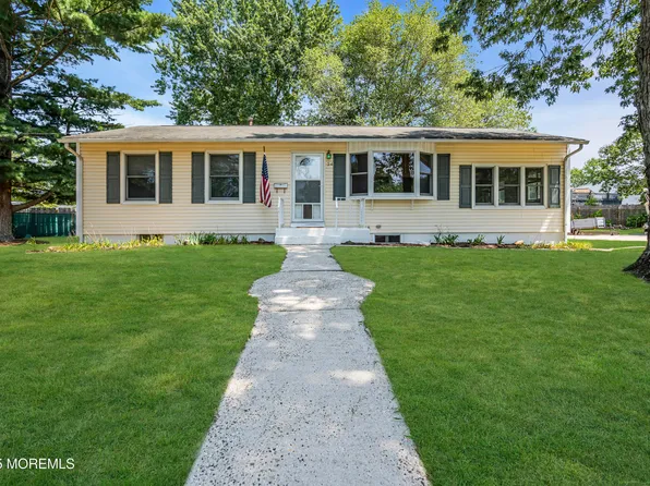 34 Bucknell Drive, Toms River, NJ 08757