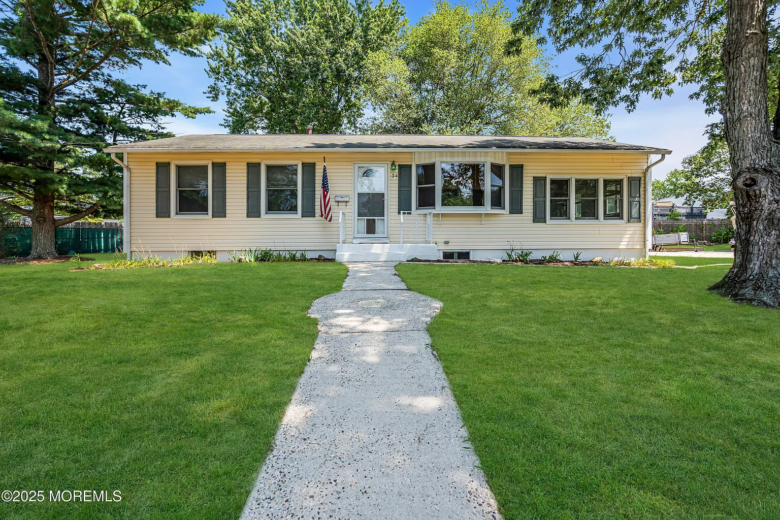 34 Bucknell Drive photo 1