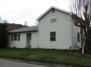 271 Canada Rd, Covington, PA 16917