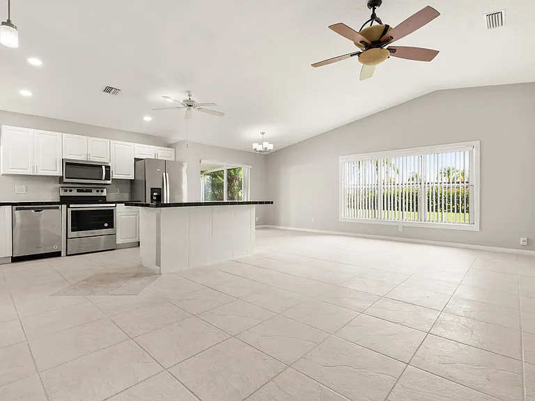 1209 Pine Sage Cir — Photo 39