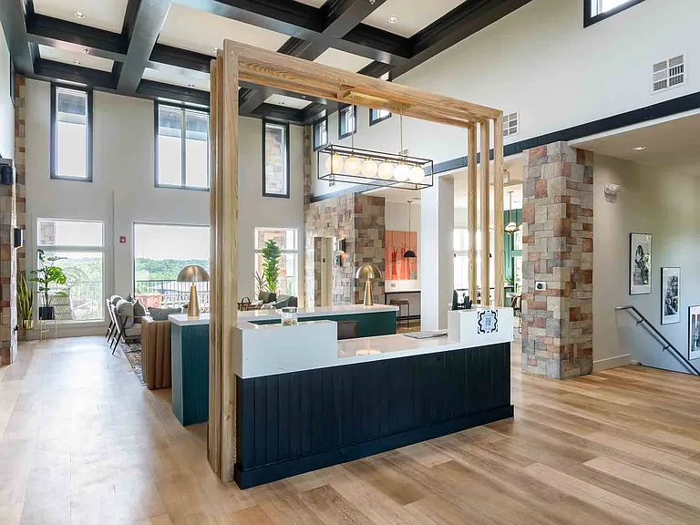 Aventura Falcon Valley — Photo 10