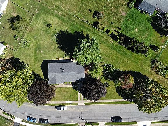 2nd image of 3621 N Clearwater Ln