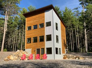 2 Ledge Ln, Mason Township, ME 04217