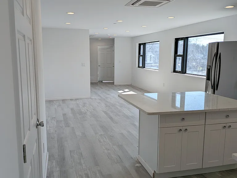 51 Main St #1 — Photo 19
