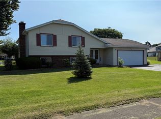 10 Lightwood Ln, Rochester, NY 14606
