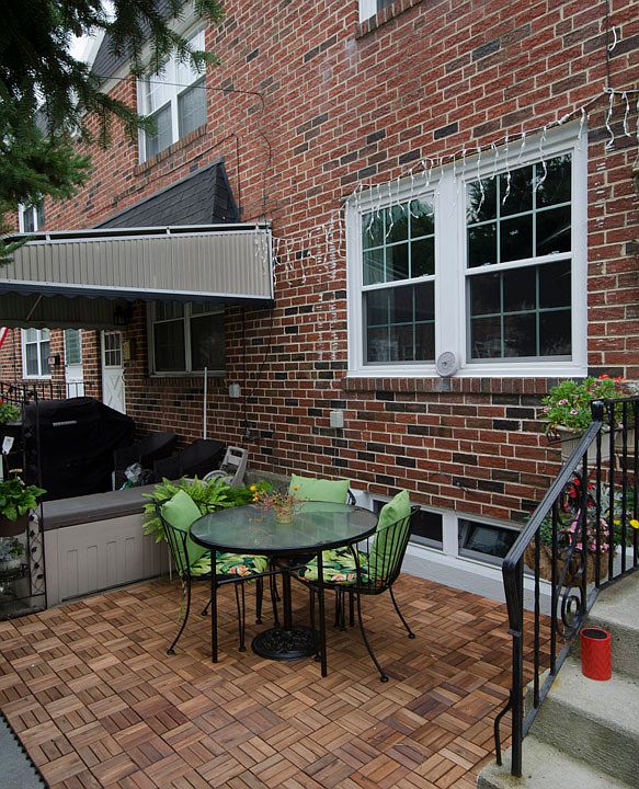 1st image of 210 Southern Ave