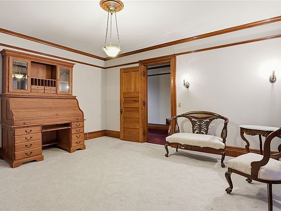 33rd image of 160 Cuyler St