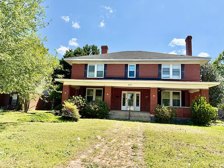 207 W Main St — Photo 5