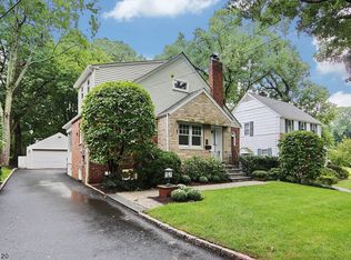 18 Morris Ct, Summit, NJ 07901