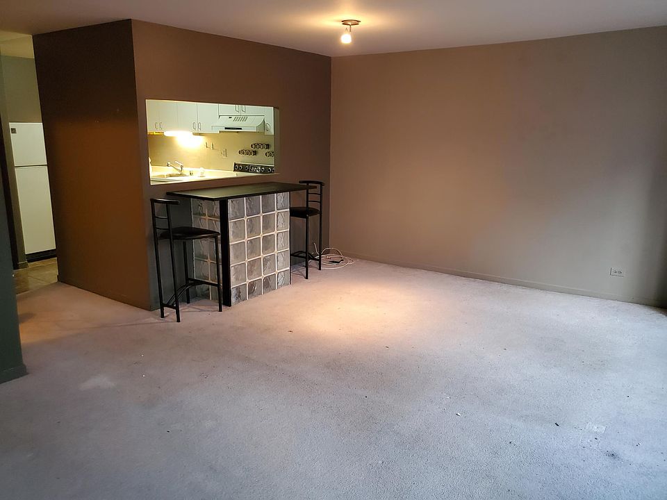 2nd image of 211 E Ohio St APT 912