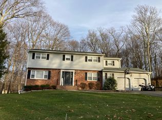16 Forrest Rd, Randolph, NJ 07869