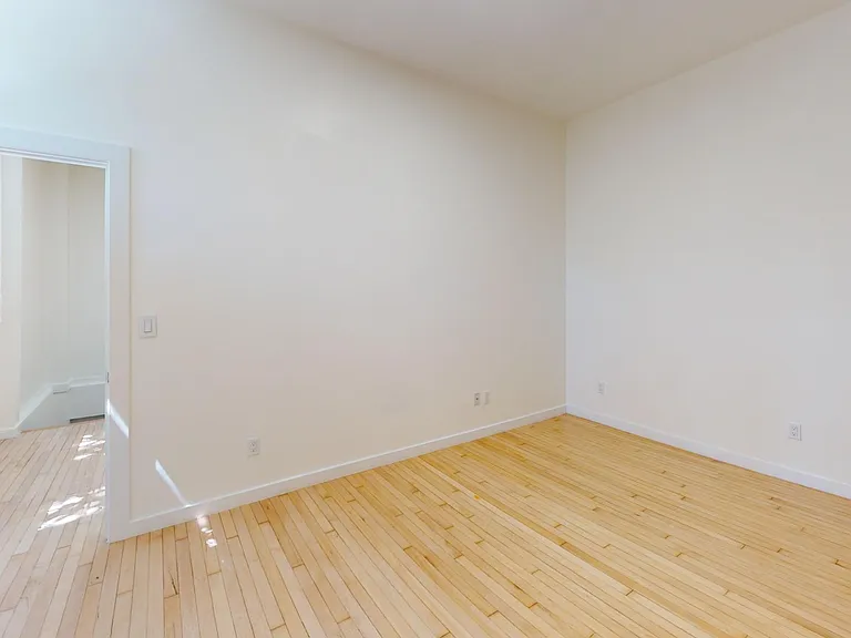 1635 Gough Street — Photo 19