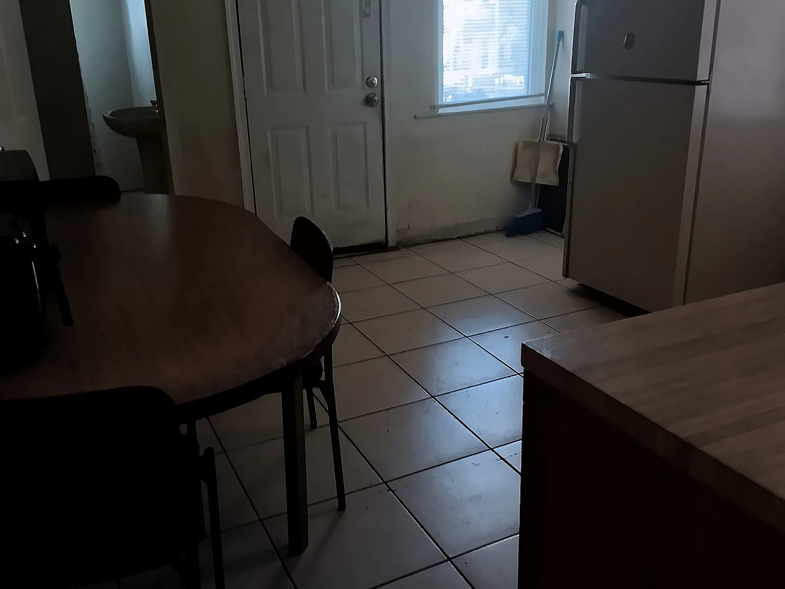 5 bed, 1475 sqft, $650 — Photo 4