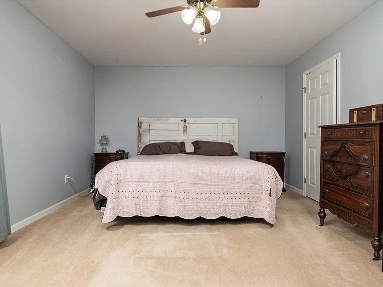 8953 Treesdale Dr — Photo 21