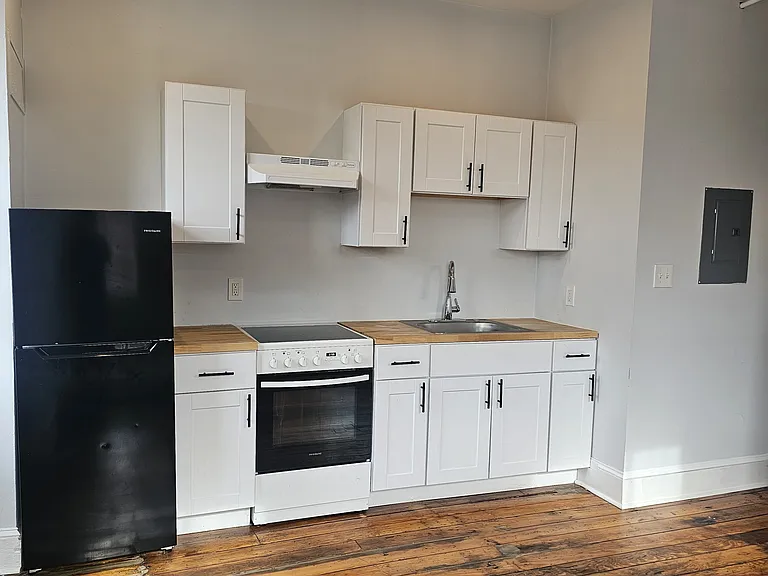 2116 N Charles St #2R — Photo 9