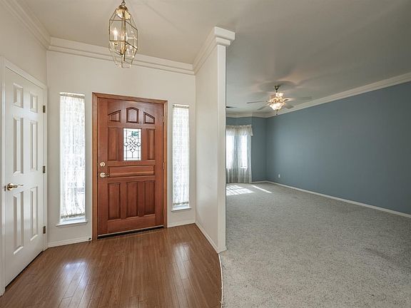 4th image of 1294 Oxford Way