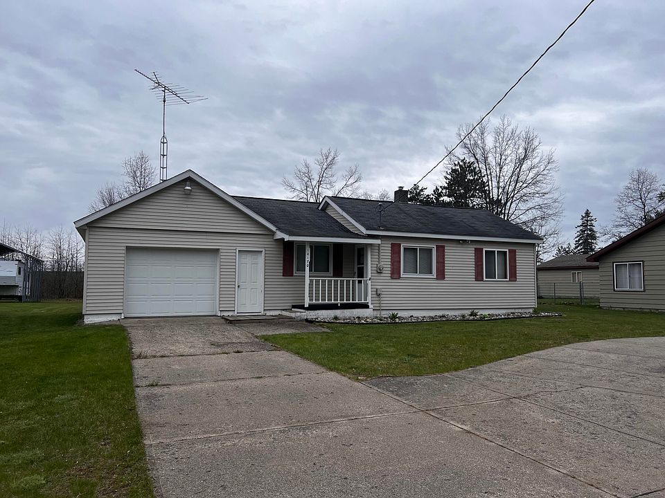 1st image of 10170 Pinewood Rd