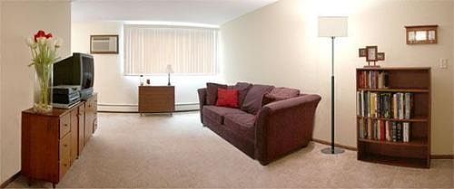 2nd image of 1017 Raymond Ave APT 10