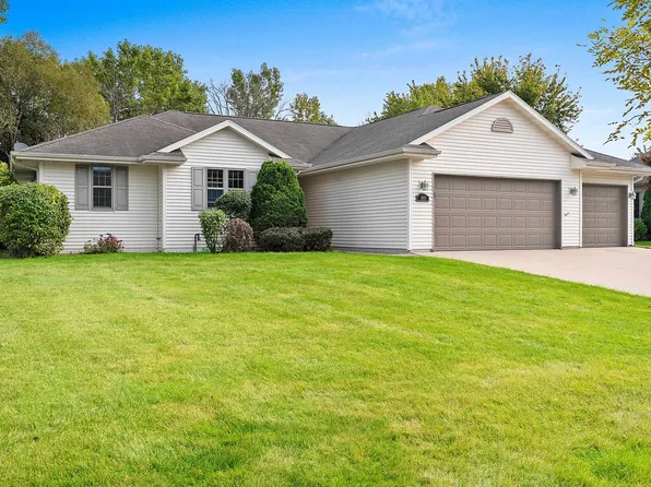 2060 Rush Ct, De Pere, WI 54115