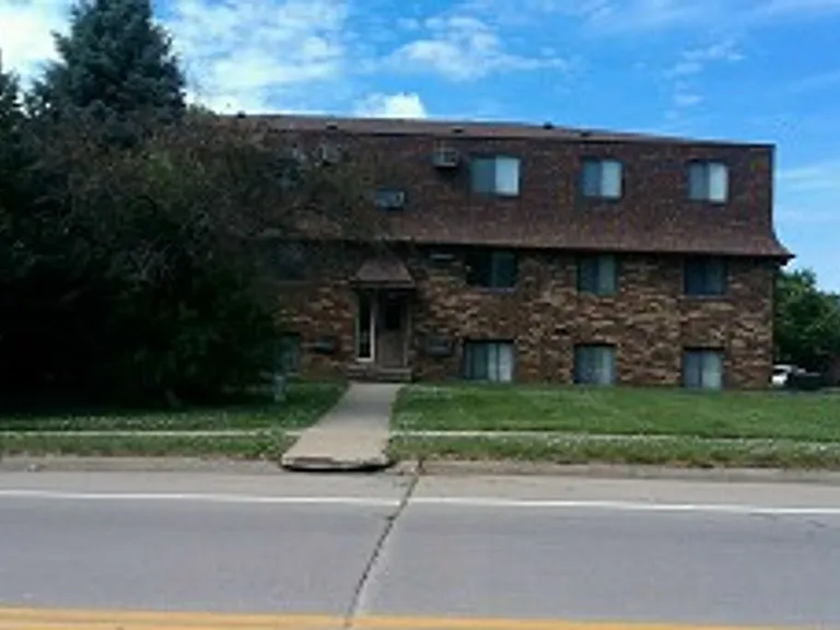 1305 Sunset St #12 — Photo 4
