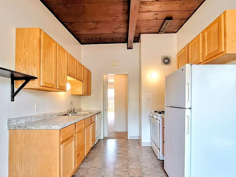 94 & 96 Gladys Ave — Photo 2