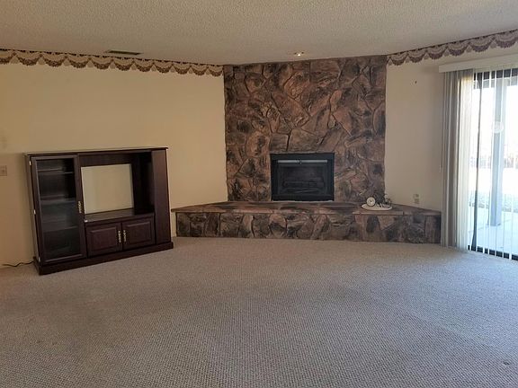 4th image of 13085 Riverview Dr
