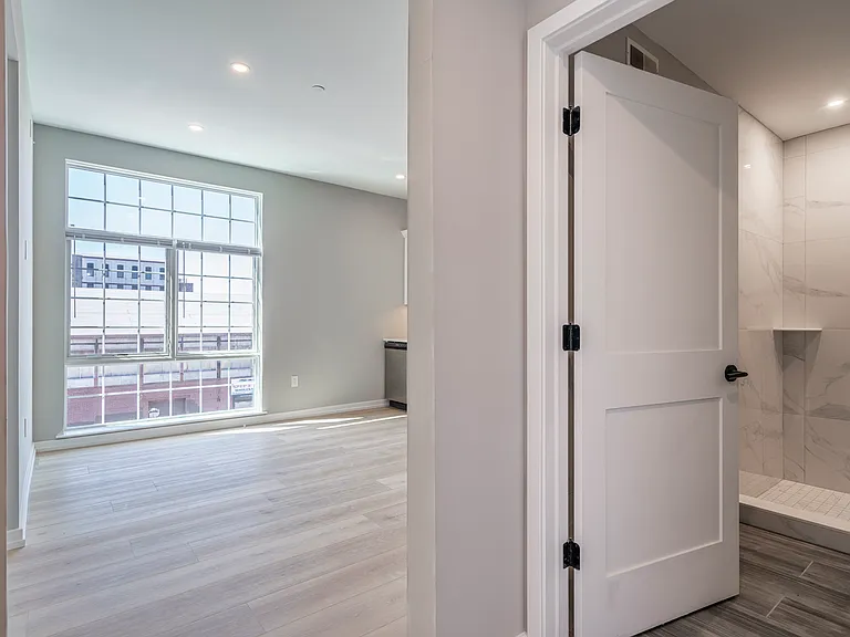 2401 Washington Ave — Photo 23