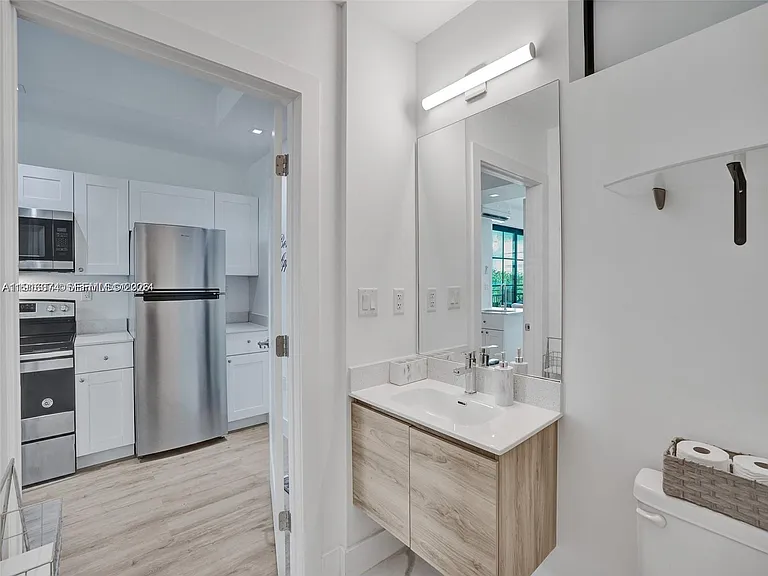 4100 SW 64th Ave #308 — Photo 15