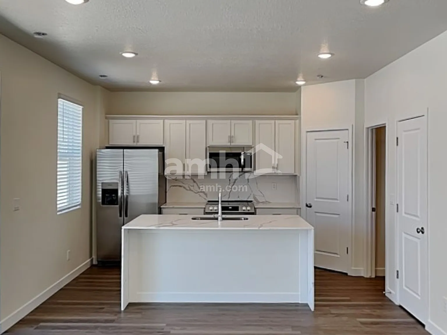 5 bed, 3.5 bath, 2236 sqft, $2,910 — Photo 4