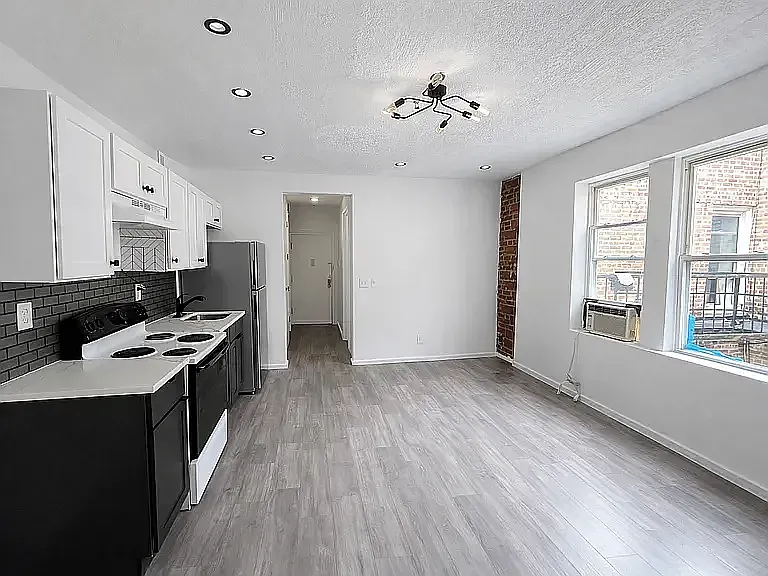 418 Central Ave