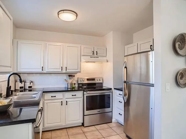 10931 W 106th Ave — Photo 12