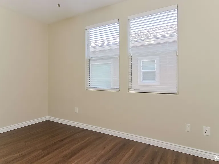 2125 Silvereye Dr — Photo 12