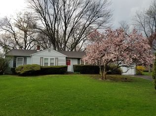 104 S School Ln, Prospect Heights, IL 60070