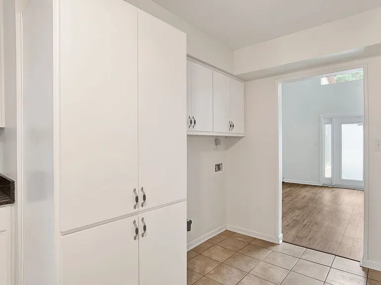4707 Huron Dr — Photo 15