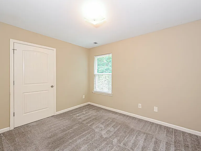 124 Hillcrest Cir — Photo 13