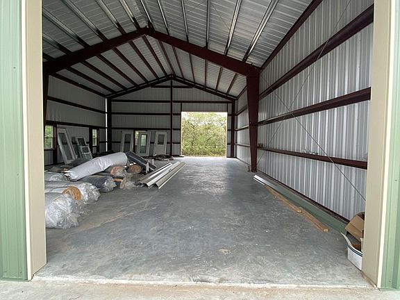3rd image of 2757 West Bank