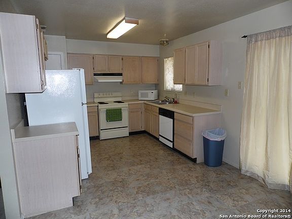 4th image of 7318 Still Brook Dr