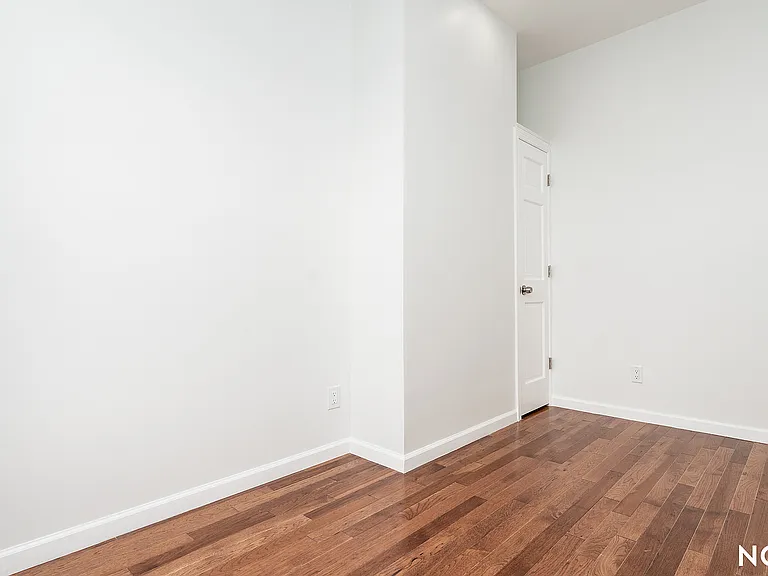 1869 Greene Ave #1F — Photo 14