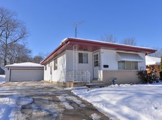2040 Orchard St, Racine, WI 53405