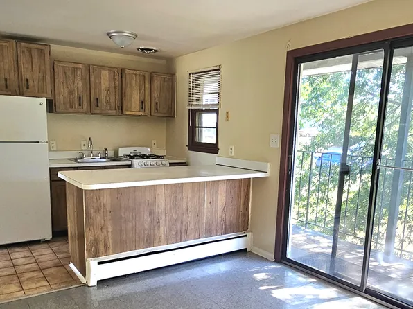 67 Fairview Ave, Hamden, CT