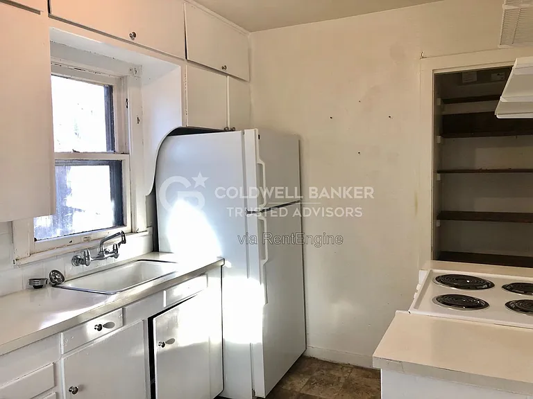 2612 27th St — Photo 3