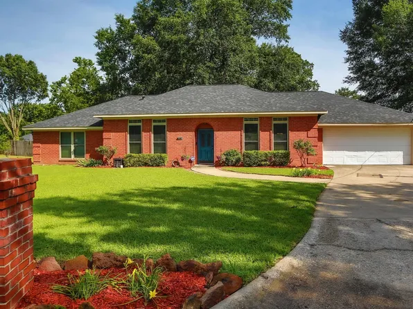 504 Dixie Ct, Marshall, TX 75672