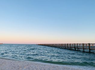 204 Sailhouse Way, Rockport, TX 78382