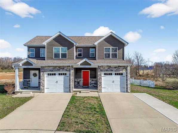 201 Old Schaeffer Ln, O'Fallon, MO 63366