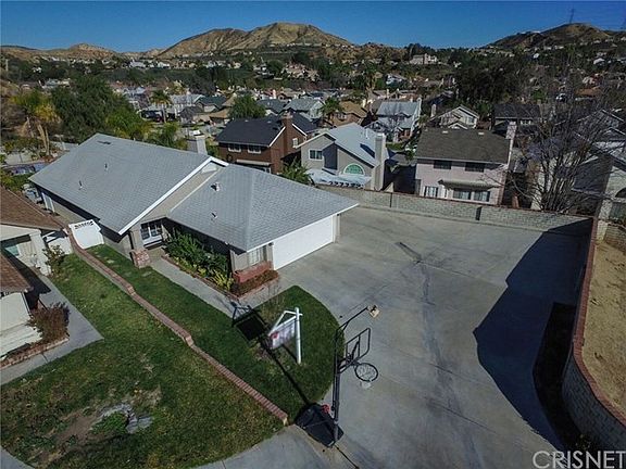 2nd image of 22725 Boxwood Ln